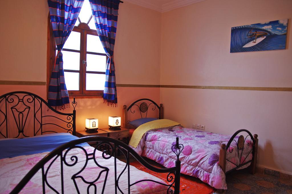 Hôtel Zen Surf Beach House à Aourir Extérieur photo